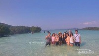 Berlibur di Pasir Timbul