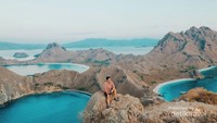 Pulau Padar dan keindahan dari atas Bukit.