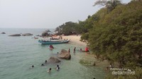 Selalu ramai oleh wisatawan yang datang