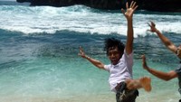 Air yang bersih dan pasir yang bersih