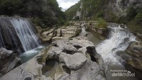 Air Terjun Tanggedu berasal dari dua sumber air