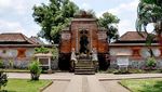 Pura Meru yang Terbesar dan Tertua di Lombok