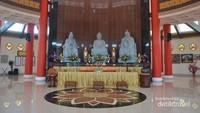 Tiga Patung Tokoh Sentral Agama Besar: Konghucu, Budha, dan Taoism