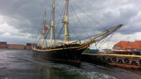 Kapal-kapal yang melintas di laut Kopenhagen