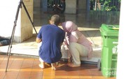 Wisatawan yang berburu gerhana matahari