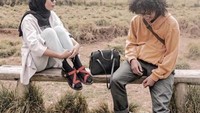 wisata dengan pasangan tentunya sangat menyenangkan membuat suasana menjadi syahdu.