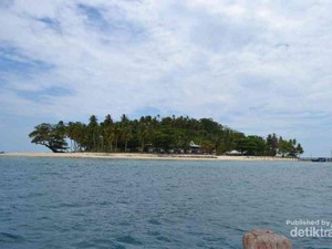 Randayan, Pulau Kecil dengan Sejuta Keindahan di Kalbar