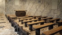 Desain bagian dalam kapel tempat untuk merayakan Misa atau ibadah