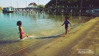Anak-anak yang tengh berlarian