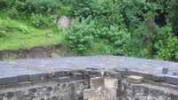 Candi pembakaran dan sumur suci