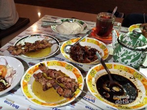 Rekomendasi Kulineran di Bantul: Sate Klatak