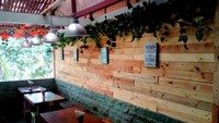 Suasana di dalam kafe