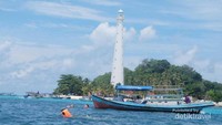 Pulau lengkuas dan mercusuarnya