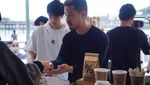 Rela Antre Demi Kedai Kopi yang Lagi Ngehits di Jepang