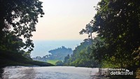 Pemandangan Teluk Kabung dan Samudera Hindia