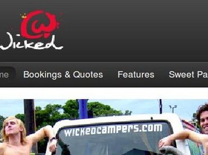 Rental Mobil Ini Memberi Diskon untuk Backpacker Telanjang!