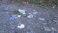 Kesadaran dan kebiasaan untuk membuang sampah pada tempatnya harus mulai diterapkan.