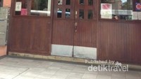 Pintu Utama Resto