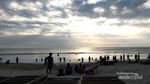 Rileks Dulu di Pantai Dreamland Bali