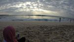 Rileks Dulu di Pantai Dreamland Bali