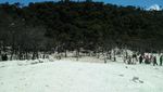 Romantisnya Bandung Ada di Kawah Putih Ini