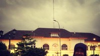 Depan kantor pos besar