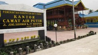 Difungsikan sebagai kantor pemerintahan
