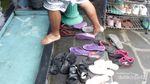 Rumah Makan Kolam Soto Cokro Kembang Yogyakarta: Kenyang Sambil Menggoda Ikan