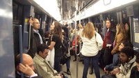 Suasana di dalam Metro (Fitraya/detikTravel)
