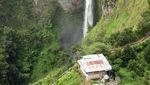 Saat Air Terjun Berpadu dengan Pelangi