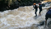 Terjun karena tak ada tepian disini