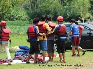 Saatnya Basah-basahan di Sungai Serayu