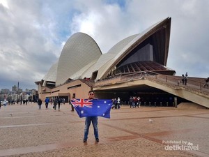Sahur di Jakarta, Buka Puasa di Sydney