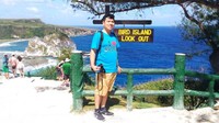 Bird Island, dibelakang saya ada pulau kecil hunian berbagai macam burung di Saipan