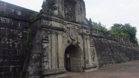 Gerbang Fort Santiago