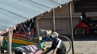 Becak di Salakan