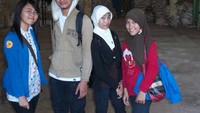 Di dalam gedung Sang Hyang Seri