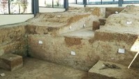 Display ekskavasi ini menjadi daya tarik utama Museum Manyarejo. Pengunjung dapat melihat bagaimana lapisan tanah disingkap untuk menemukan fosil.