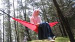 Santai Dulu Pakai Hammock di Pantai Lhoknga, Aceh
