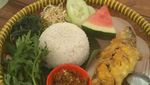 Santai Sambil Kulineran di Kebun Jati