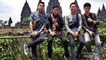 Santai Sejenak di Candi Prambanan