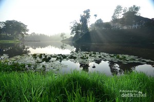 Santai Sejenak di Danau Lido