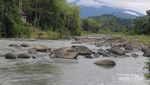 Santai Sore di Krueng Meureudu, Aceh