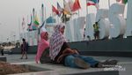Santai Sore di Pantai Losari, Ada Sunset Cantik & Pisang Epe yang Nikmat