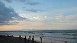 Santai Sore di Pantai Sigli, Aceh