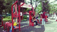 Fasilitas olahraga yang terdapat di taman ini.