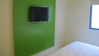 Televisi di dalam kamar (dok. Putri/detikTravel)