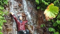 Air Terjun Kecil sebelum Air Terjun Cidulang Di Wisata Telaga Alam Danau Rawa Gede
