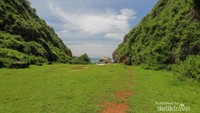 Padang Rumput Pantai Wohkudu