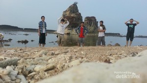 Sawarna, Surga Tersembunyi di Banten